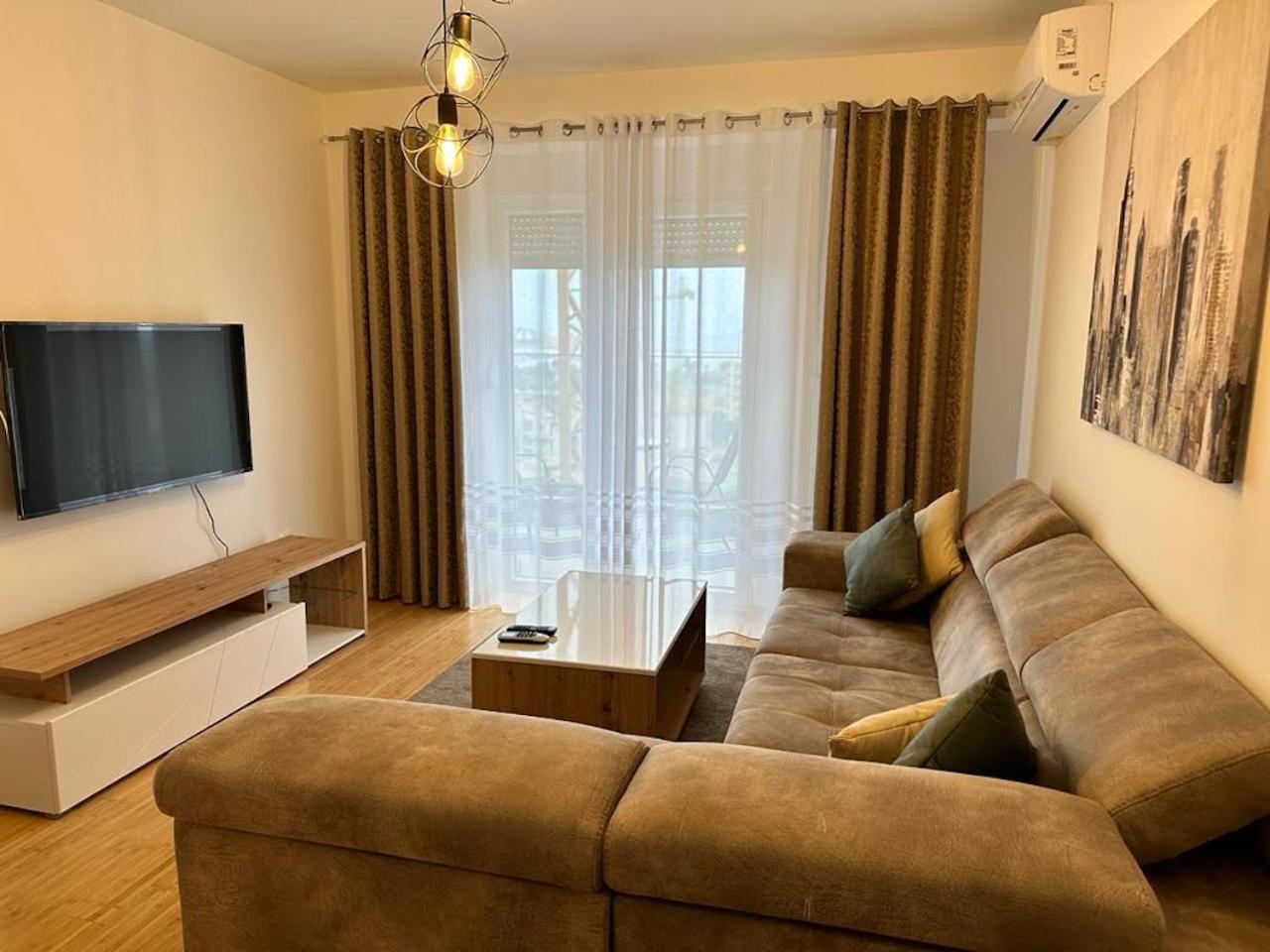 Sea View 809
